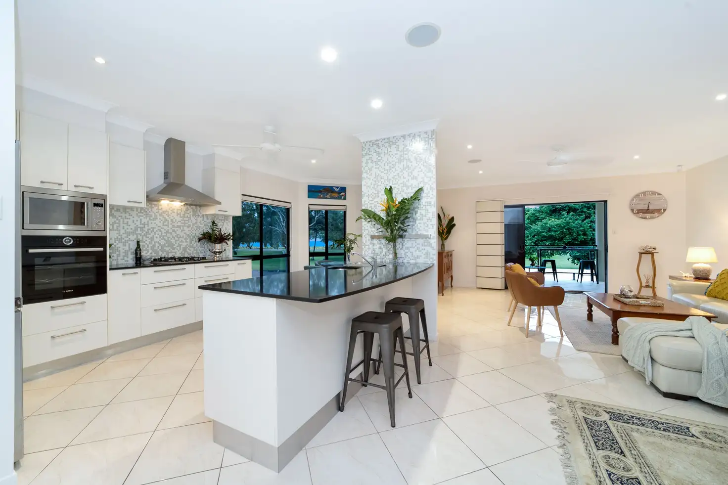 Main view of Homely apartment listing, 2/8 Palm Street, Rowes Bay QLD 4810