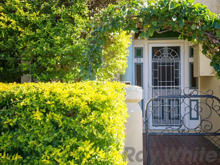 38 Lawson Street, Hamilton NSW 2303