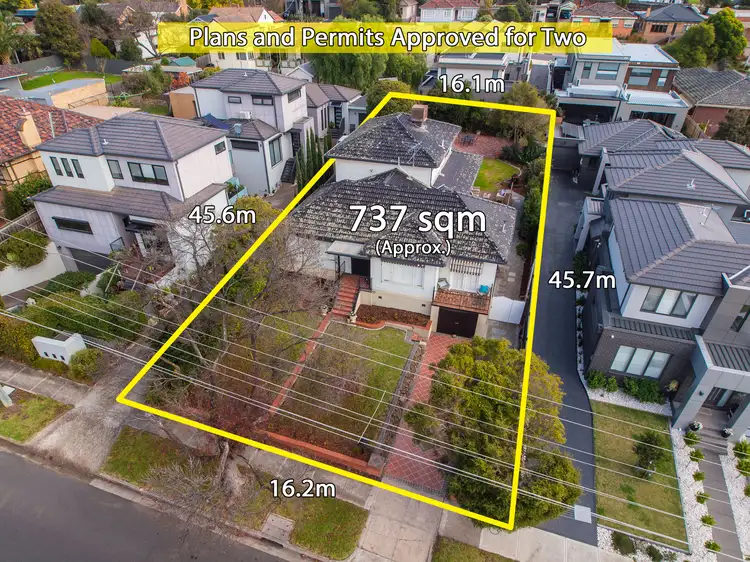 Second view of Homely house listing, 33 Fenacre Street, Strathmore VIC 3041