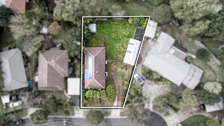 Second view of Homely house listing, 7 Parkleigh Court, Langwarrin VIC 3910