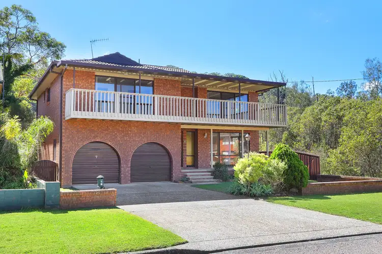 9 Blue Waters Parade, Tascott NSW 2250