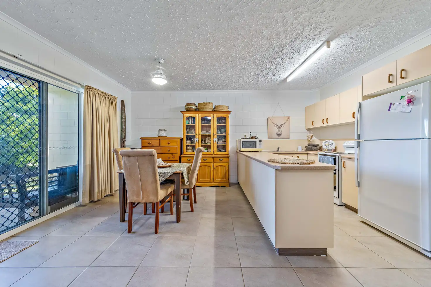 Main view of Homely unit listing, 2/2 Robert Street, Proserpine QLD 4800