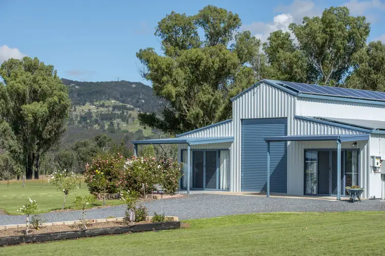 4-10 Western Street, Tenterfield NSW 2372
