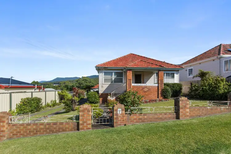 2 Tyrwhitt Avenue, Bulli NSW 2516