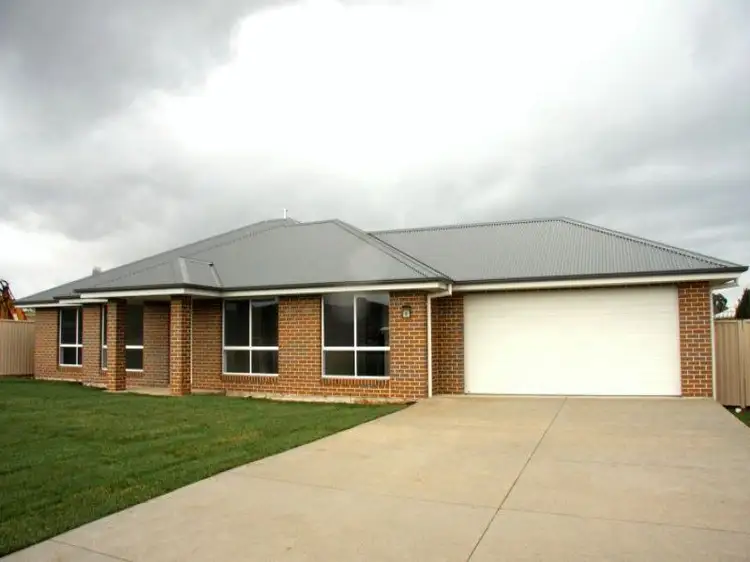 31 Graham Drive, Kelso NSW 2795