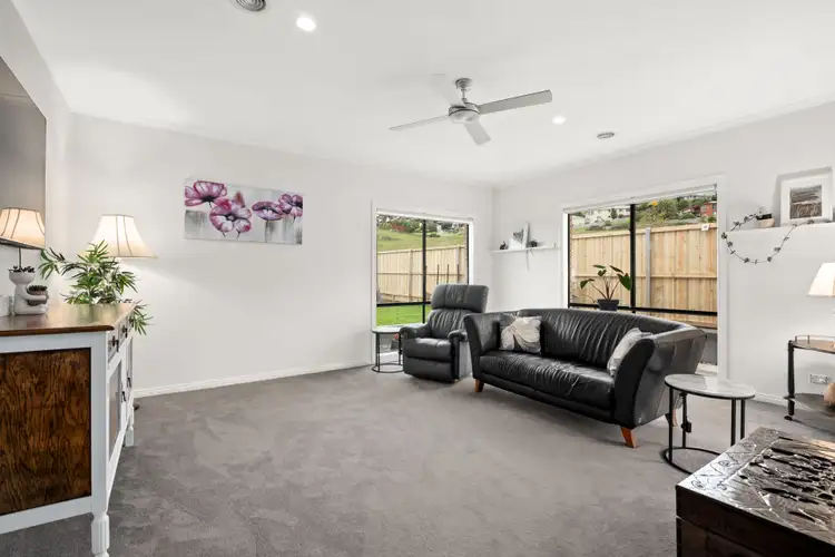 Second view of Homely house listing, 7 Justin Place, Pakenham VIC 3810