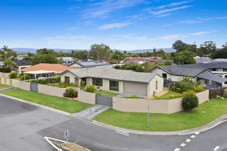 4 Maralinga Avenue, Mermaid Waters QLD 4218