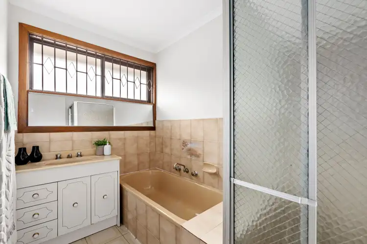 Sixth view of Homely house listing, 11 Tonelli Crescent, Mill Park VIC 3082