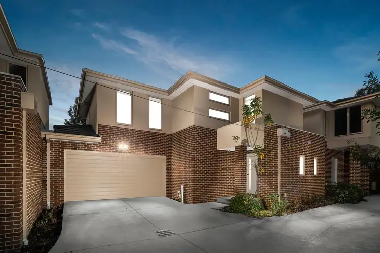2/37 Gillard Street, Burwood VIC 3125