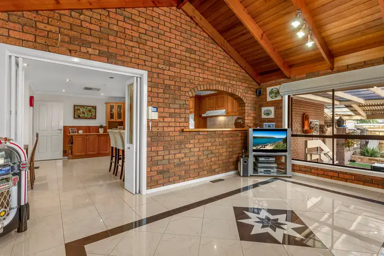 Fifth view of Homely house listing, 2 Howe Court, Thomastown VIC 3074