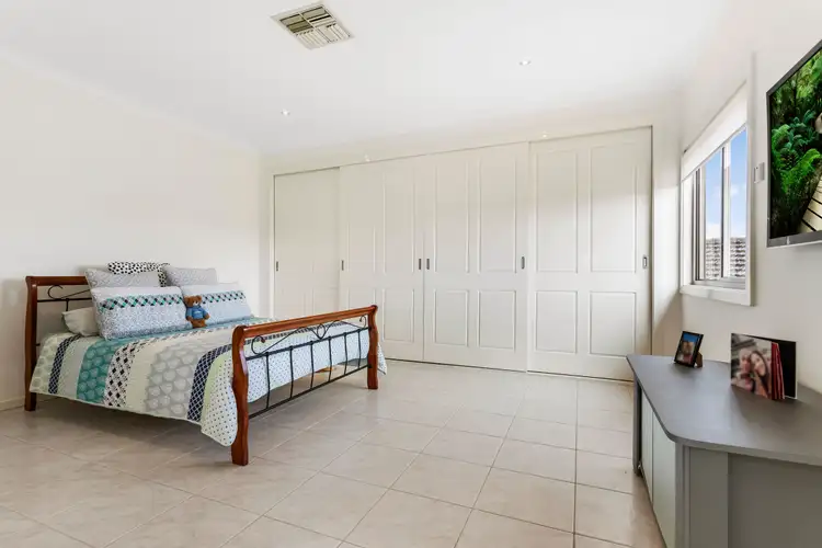 Sixth view of Homely house listing, 2 Howe Court, Thomastown VIC 3074