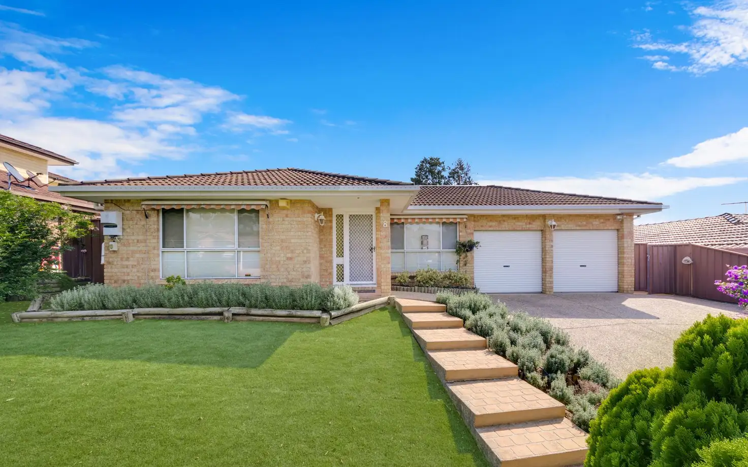 Main view of Homely house listing, 8 Derwent Place, Kearns NSW 2558