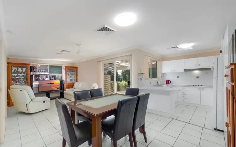 Fourth view of Homely house listing, 8 Derwent Place, Kearns NSW 2558