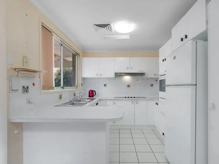 Fifth view of Homely house listing, 8 Derwent Place, Kearns NSW 2558