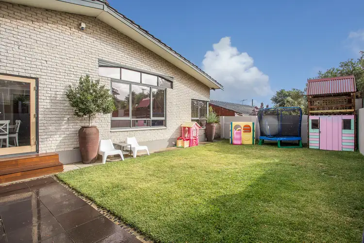 9 Centaur Street, Kallaroo WA 6025
