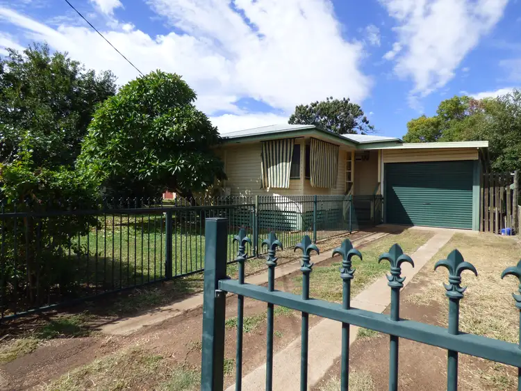 10 Logan Lane, St George QLD 4487