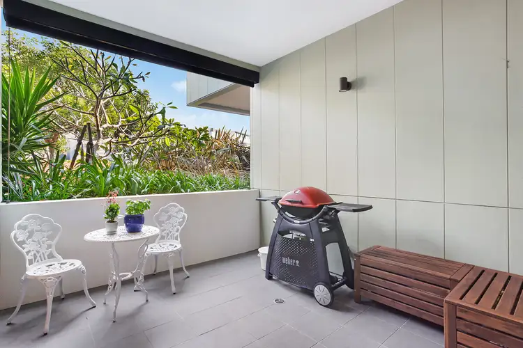 Third view of Homely apartment listing, 408/2 Neild Avenue, Darlinghurst NSW 2010