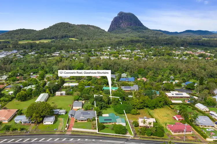121 Coonowrin Road, Glass House Mountains QLD 4518