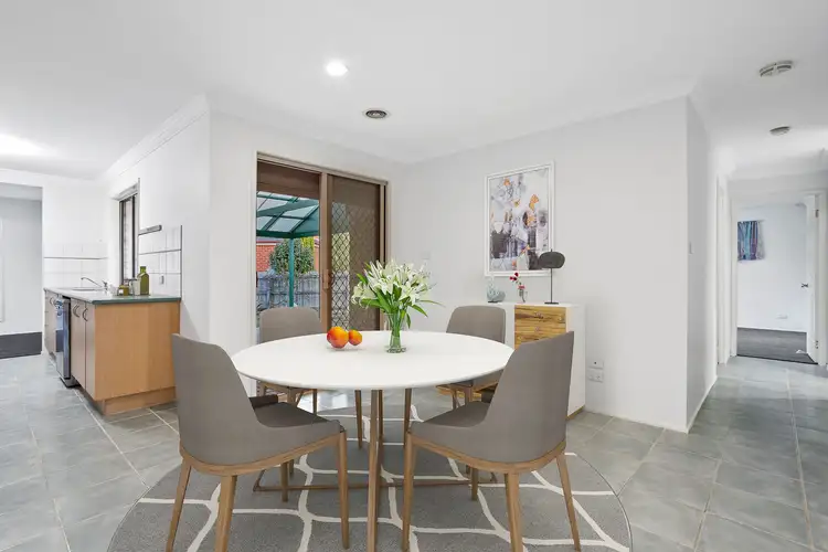 Sixth view of Homely house listing, 2 Benshaw Court, Hillside VIC 3037