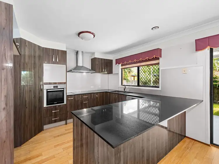 54 Gleneagles Crescent, Oxley QLD 4075
