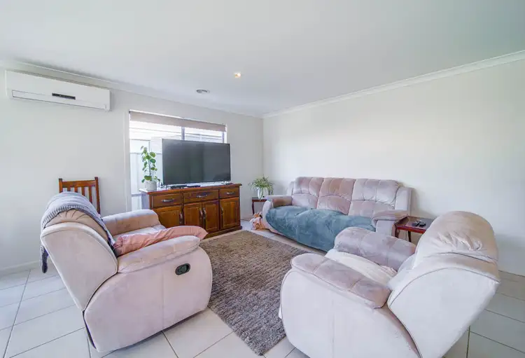 Seventh view of Homely house listing, 7 Arrawalli Avenue, Ascot VIC 3551