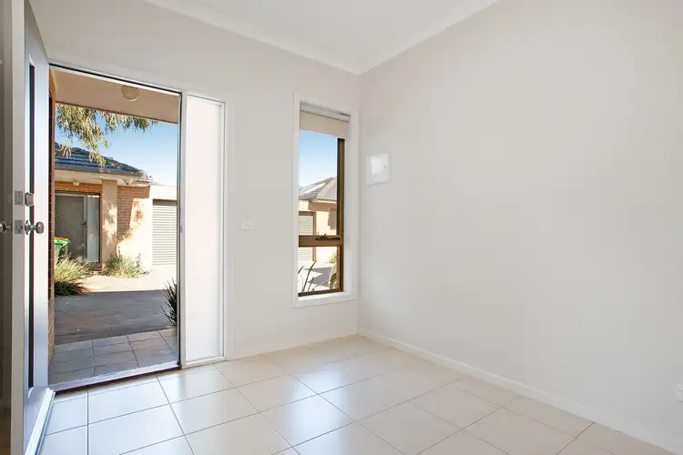 Fifth view of Homely unit listing, 4/6-8 Marcia Street, Thomastown VIC 3074