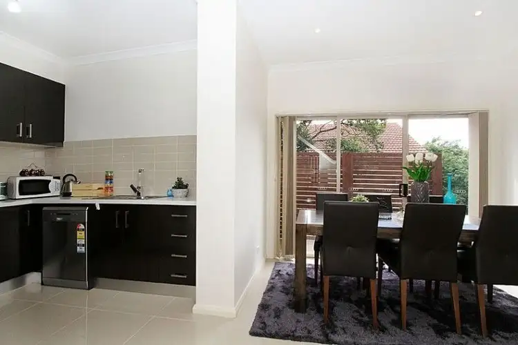 Main view of Homely unit listing, 2/213-215 Albert Street, Reservoir VIC 3073