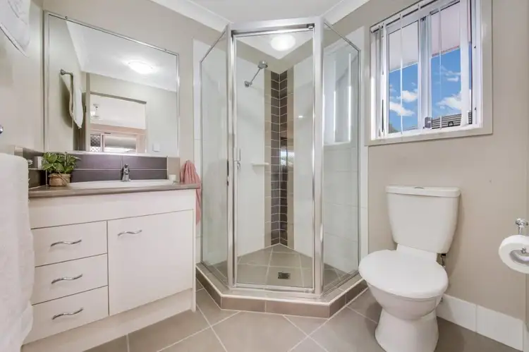 Sixth view of Homely house listing, 5 Franklin Court, New Auckland QLD 4680