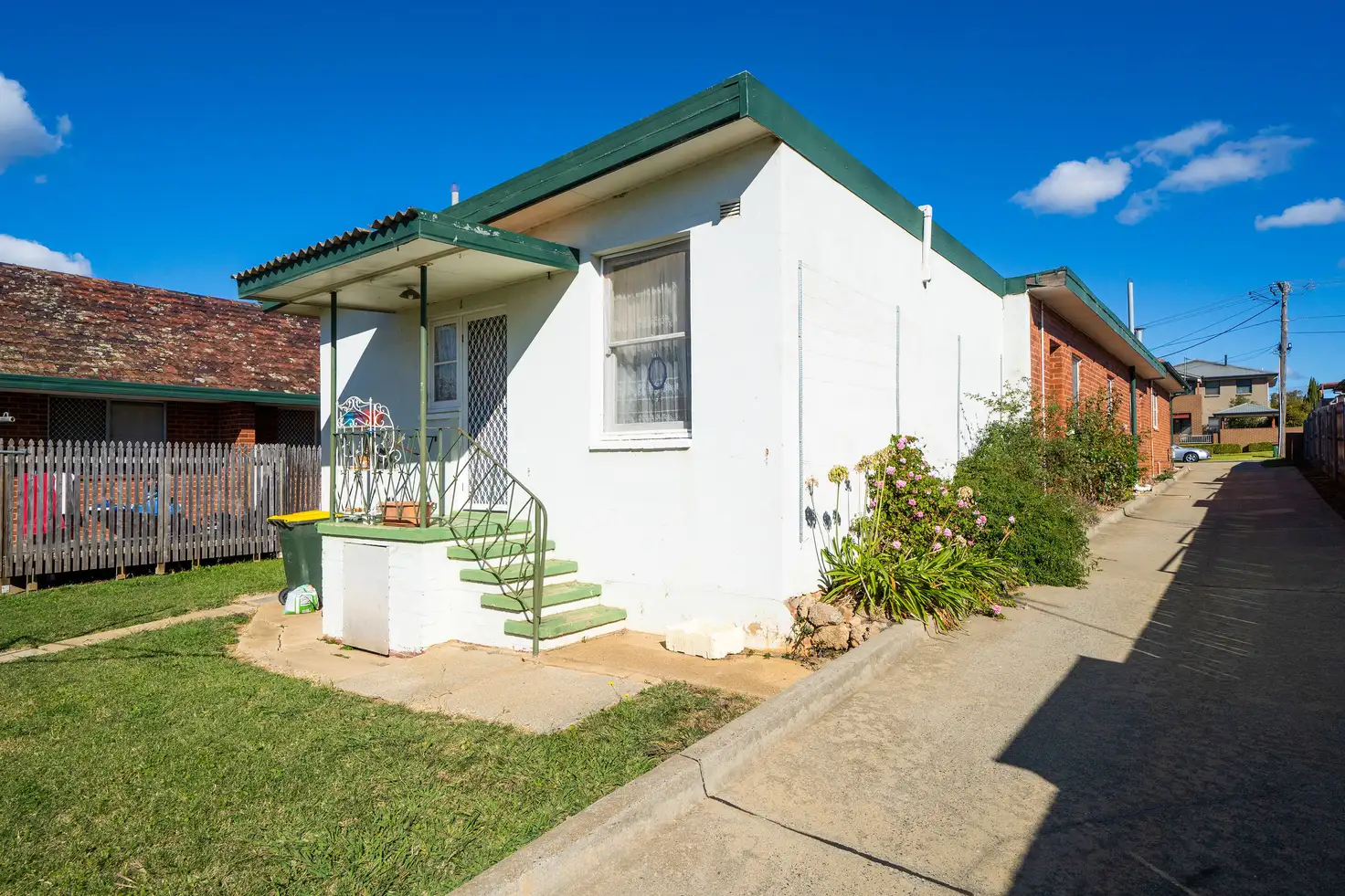 Main view of Homely unit listing, 2/9 Gerald Street, Queanbeyan NSW 2620