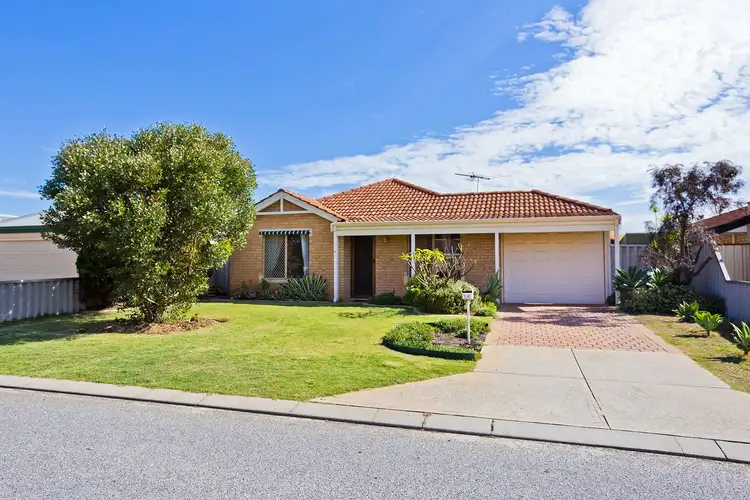 15 Peran Street, Bennett Springs WA 6063