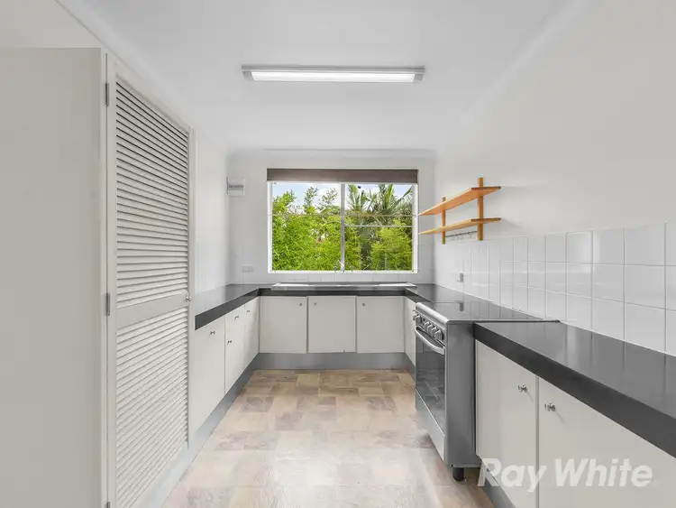 Third view of Homely apartment listing, 5/22 Wooloowin Avenue, Wooloowin QLD 4030