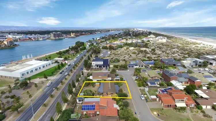 19 Newporter Terrace, West Lakes Shore SA 5020