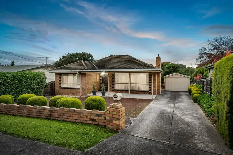 10 Weatherlake Street, Watsonia VIC 3087