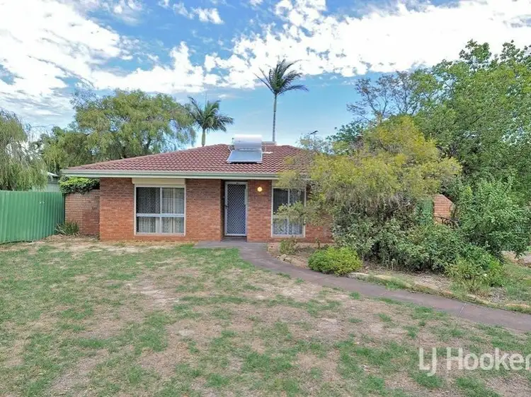 55 Blackadder Road, Swan View WA 6056