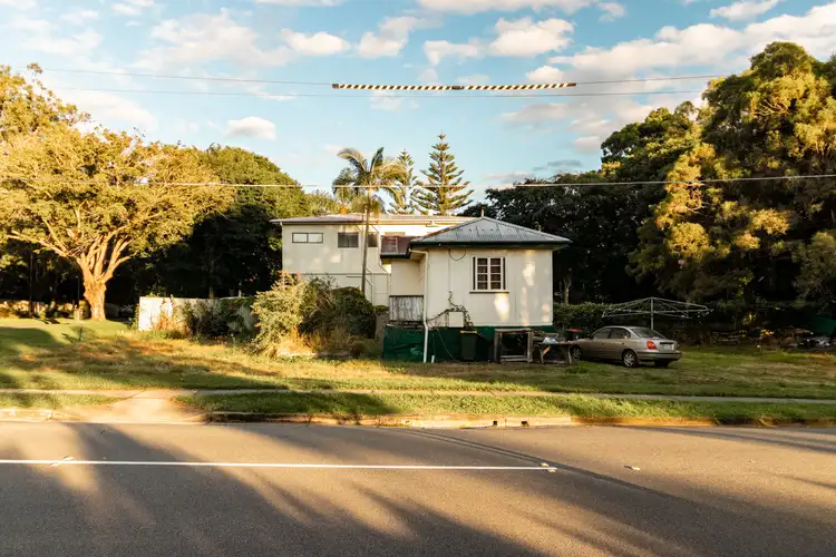 74 Hall Street, Sherwood QLD 4075
