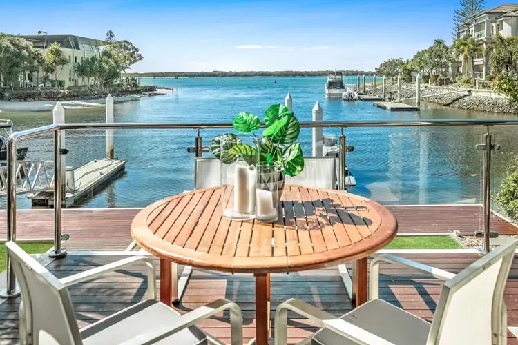 1/27-29 Madang Crescent, Runaway Bay QLD 4216