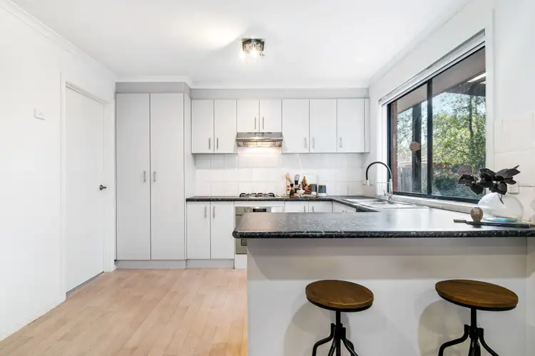Fifth view of Homely house listing, 3 Yolanda Court, Kilsyth VIC 3137