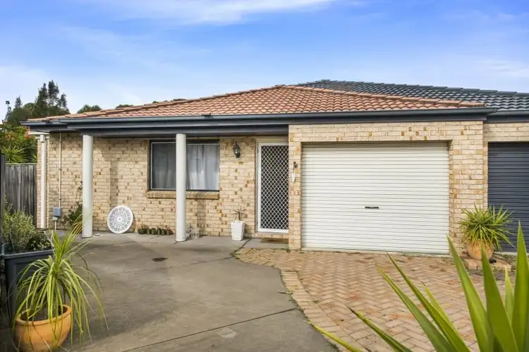 8 Harold Close