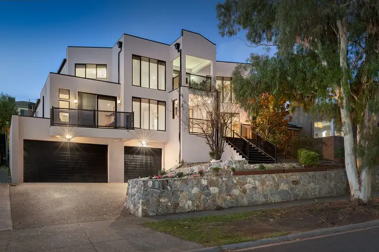 14 Hillandale Rise, Berwick VIC 3806