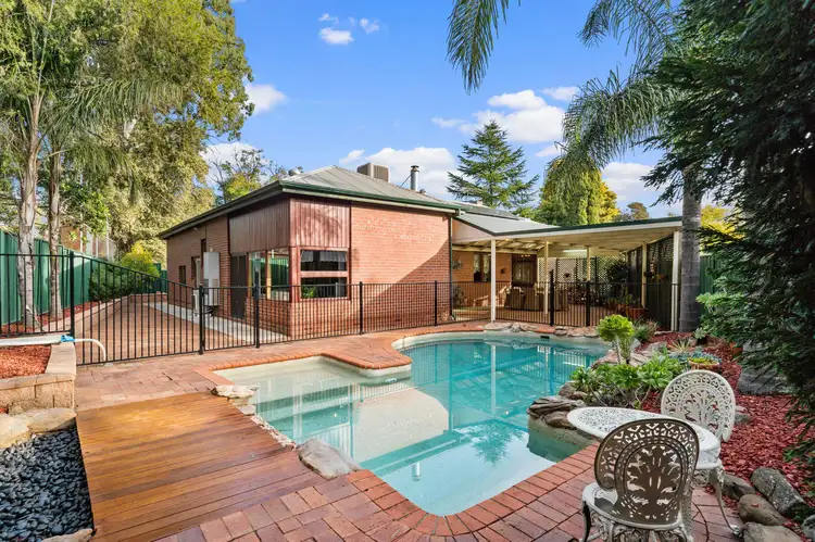 19 Vicenzo Street, Fairview Park SA 5126