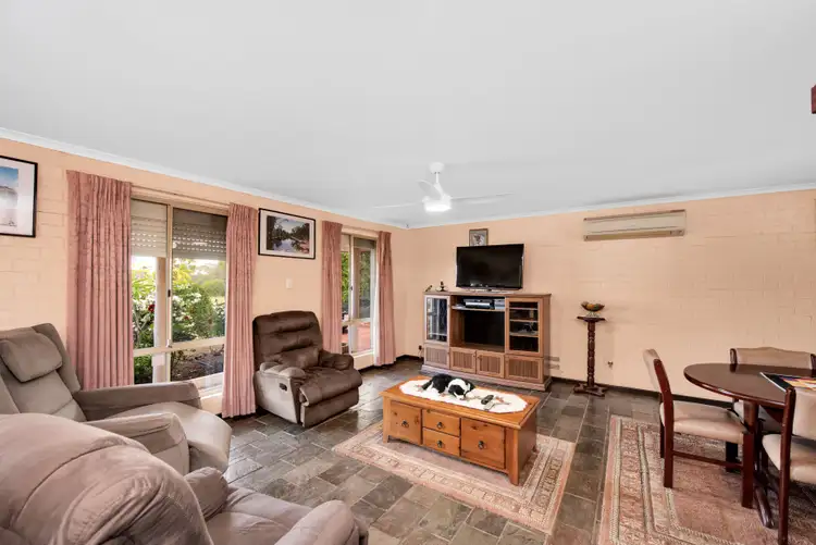 Second view of Homely house listing, 8 Mugana Crescent, Waggrakine WA 6530