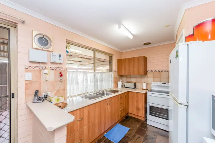 Fifth view of Homely house listing, 8 Mugana Crescent, Waggrakine WA 6530