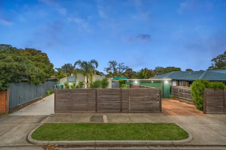 28 Emanuel Drive, Seaford VIC 3198