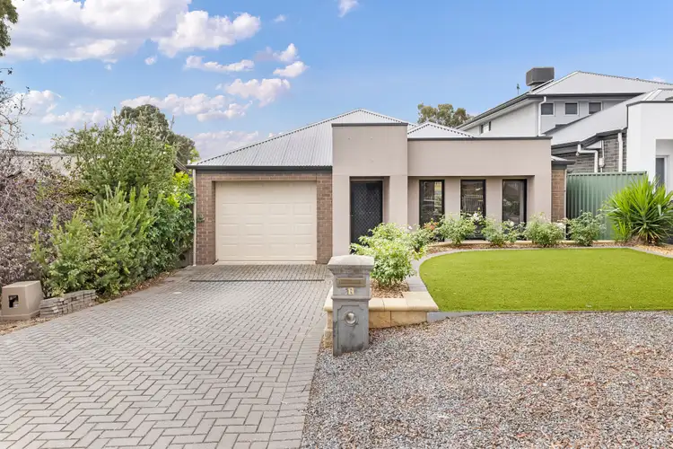 11 Brian Street, Ridgehaven SA 5097