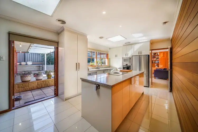 90 Harley Street, Strathdale VIC 3550