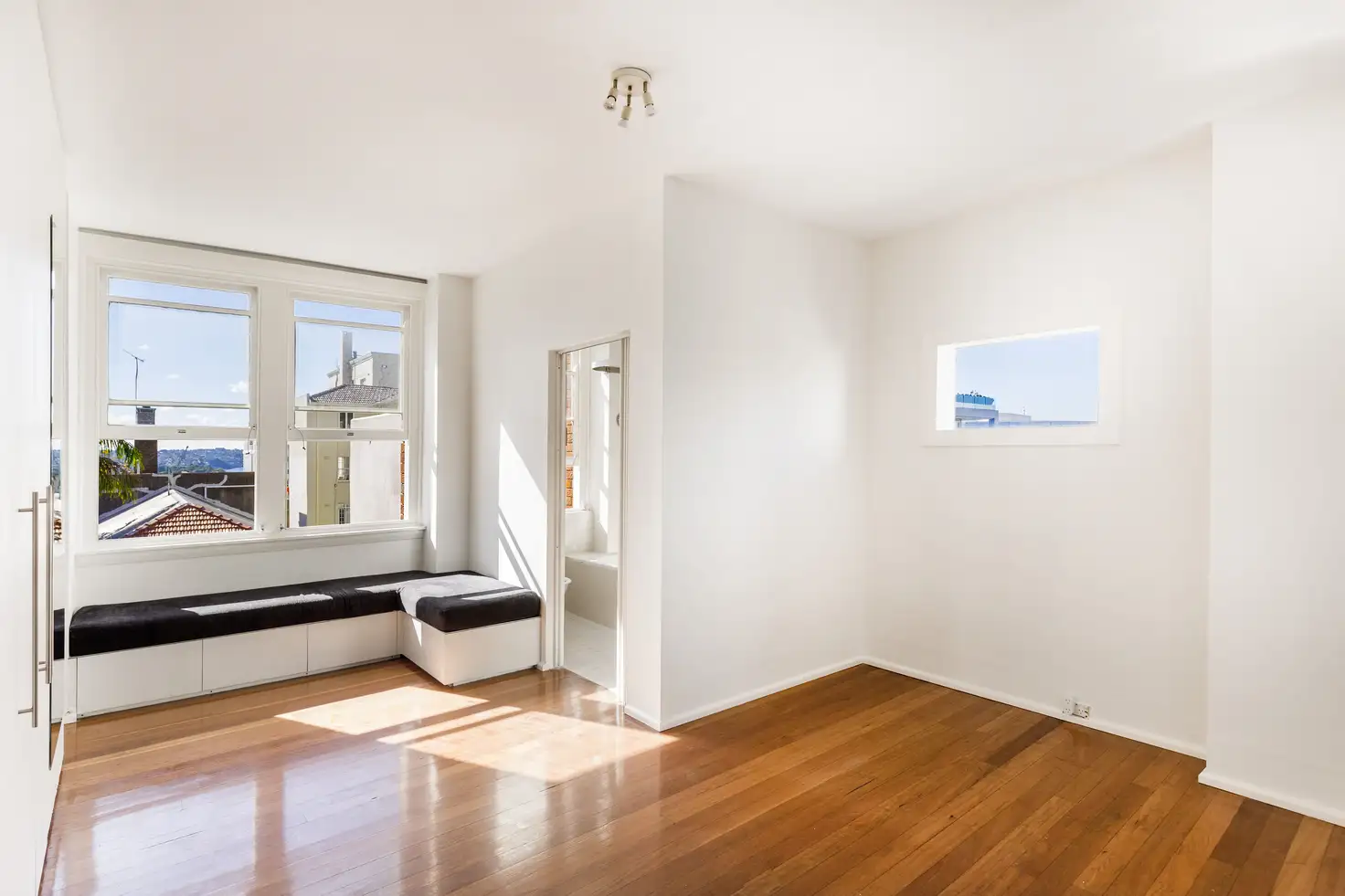 Main view of Homely studio listing, 408/3-5 Greenknowe Avenue, Elizabeth Bay NSW 2011