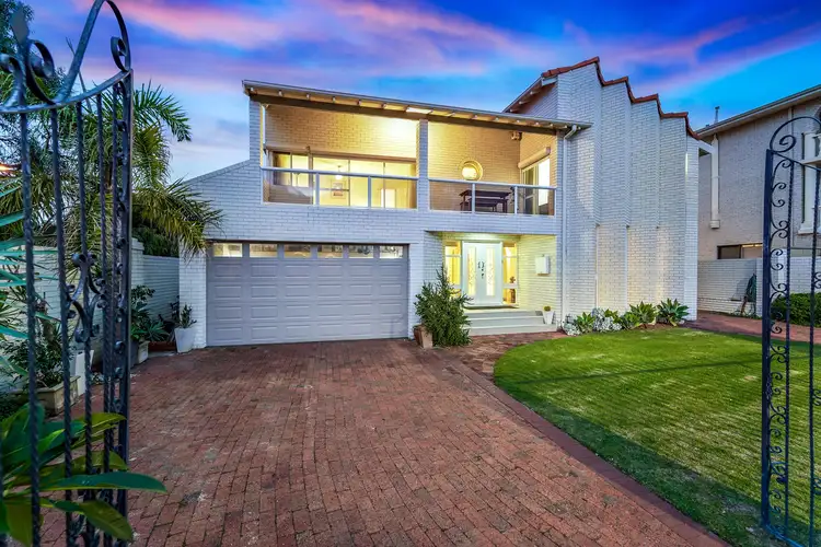 1 Kinkuna Way, City Beach WA 6015