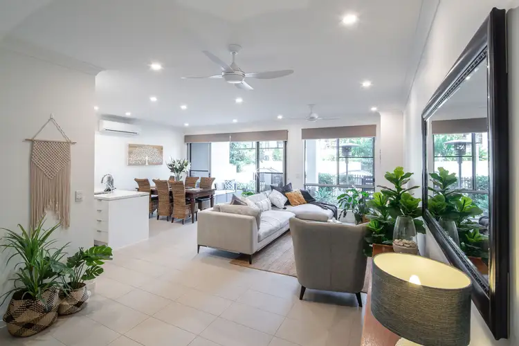 7/3031 The Boulevard, Emerald Lakes, Carrara QLD 4211