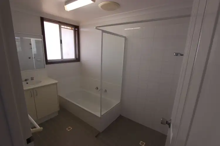 Sixth view of Homely house listing, 2 Hutton Court, Nickol WA 6714