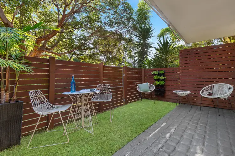 Main view of Homely unit listing, 2/93 Pacific Parade, Dee Why NSW 2099